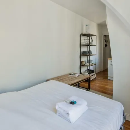 Welkeys - André Gill Appartement Paris